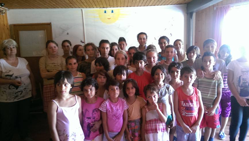 Pompierii militari alaturi de copiii din centrele de plasament | imaginea 1