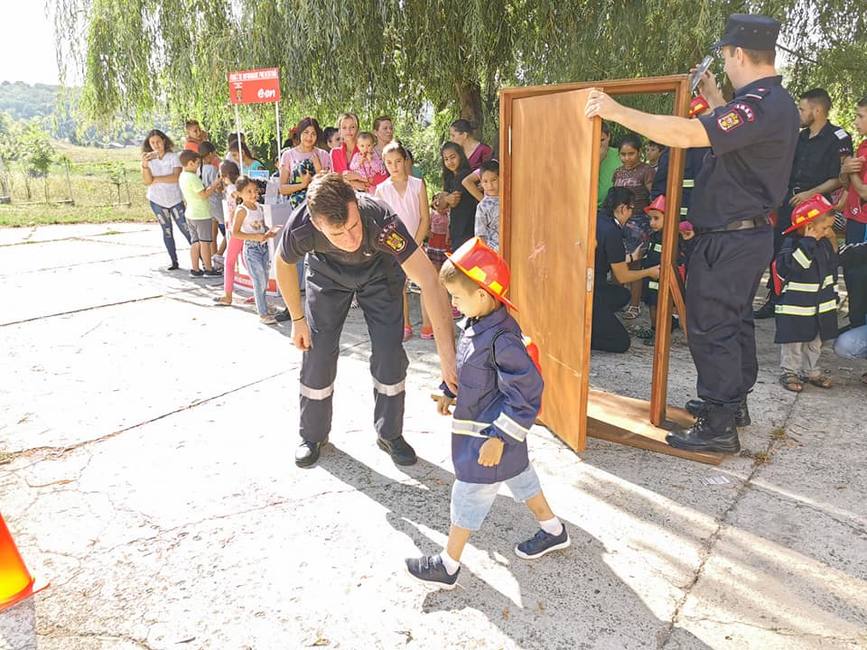Continua campania de prevenire a accidentelor casnice in care sunt implicati copiii sub 5 ani | imaginea 1