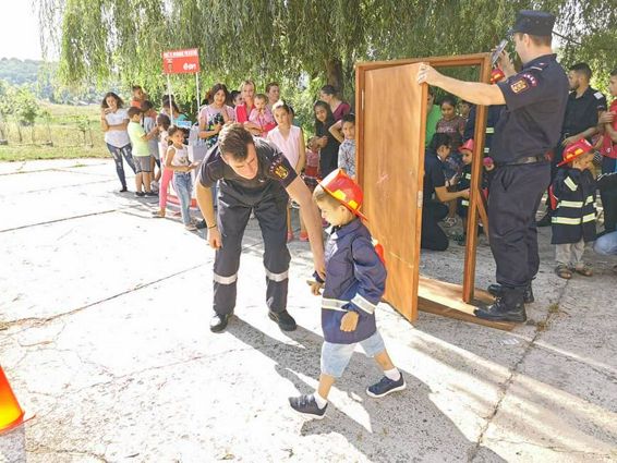 Continua campania de prevenire a accidentelor casnice in care sunt implicati copiii sub 5 ani | imaginea 1