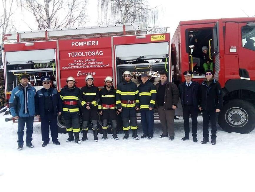 Exercitiu de evacuare si interventie in cazul producerii unui cutremur  la Liceul Tehnologic  Petofi Sandor  din Danesti | imaginea 1