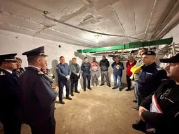 Actiune de protectie civila la un bloc din Ploiesti | imaginea 1