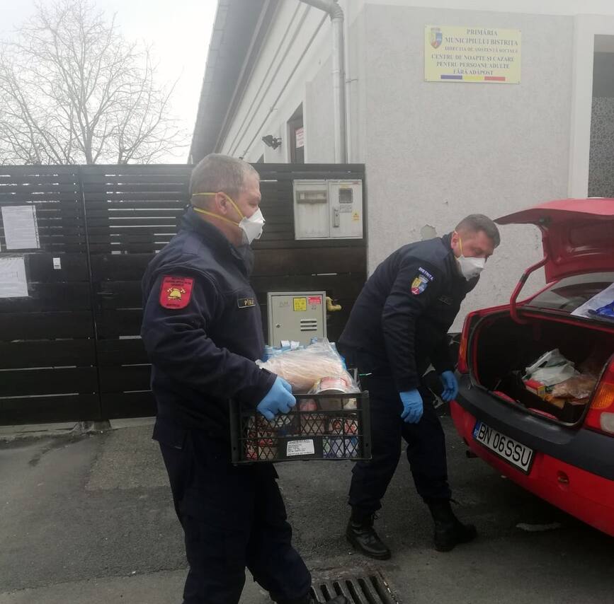 Echipa specializata in cadrul SVSU Bistrita  pentru persoanele izolate la domiciliu | imaginea 1