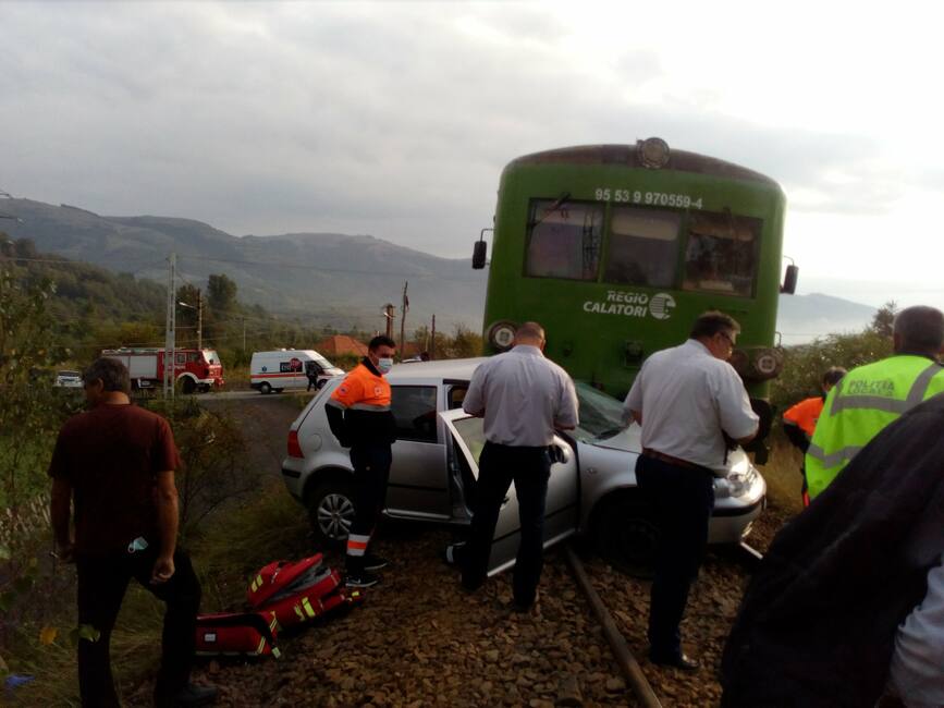 Interventie a SVSU Zlatna la un accident deosebit de grav | imaginea 1