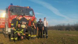 Pompierii voluntari au intervenit la un incendiu de padure | imaginea 1