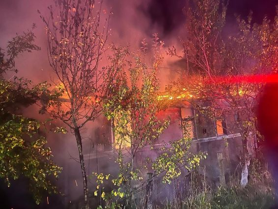 Mobilizare masiva de forte  Incendiu de proportii in miez de noapte | imaginea 1