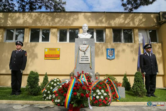 In memoriam Sublocotenent post mortem Luchian Razvan Dumitru | imaginea 1