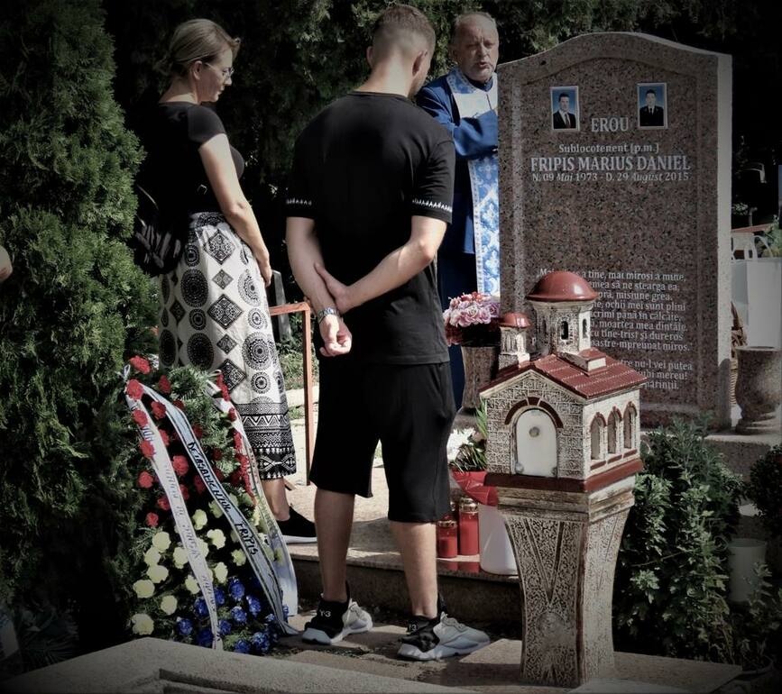 In memoriam Sublocotenent  p m   Fripis Marius Daniel | imaginea 1