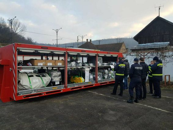 Receptia unui container pentru suport logistic la ISU Caras Severin | imaginea 1
