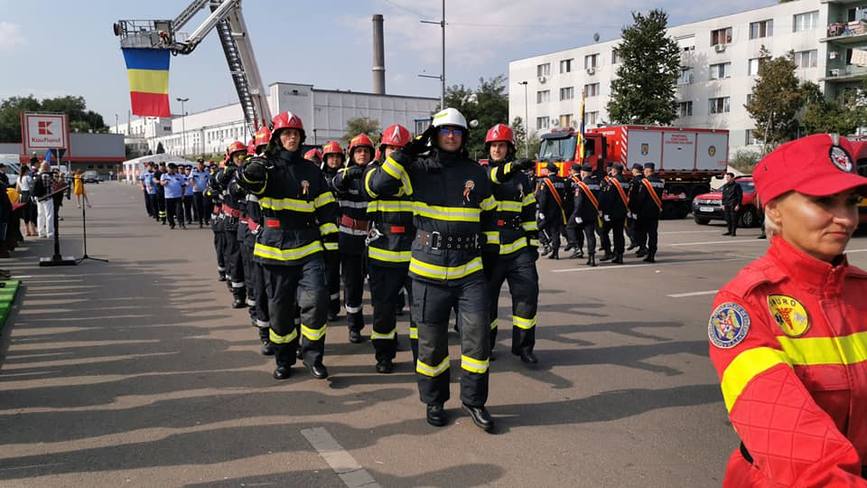 Manifestari dedicate Zilei Pompierilor din Romania  la Botosani | imaginea 2