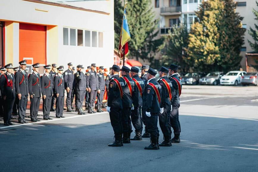 Ceremonie militara cu ocazia Zilei Pompierilor din Romania | imaginea 1